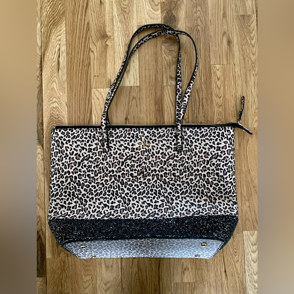 SEND OFFERS! WILL SHIP TODAY! Kate Spade Tote ♠️